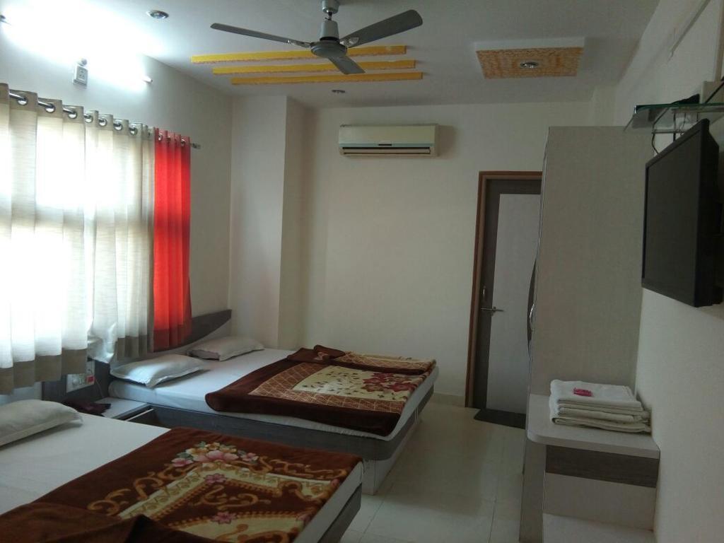 Hotel Sudarshan Nāthdwāra Dış mekan fotoğraf