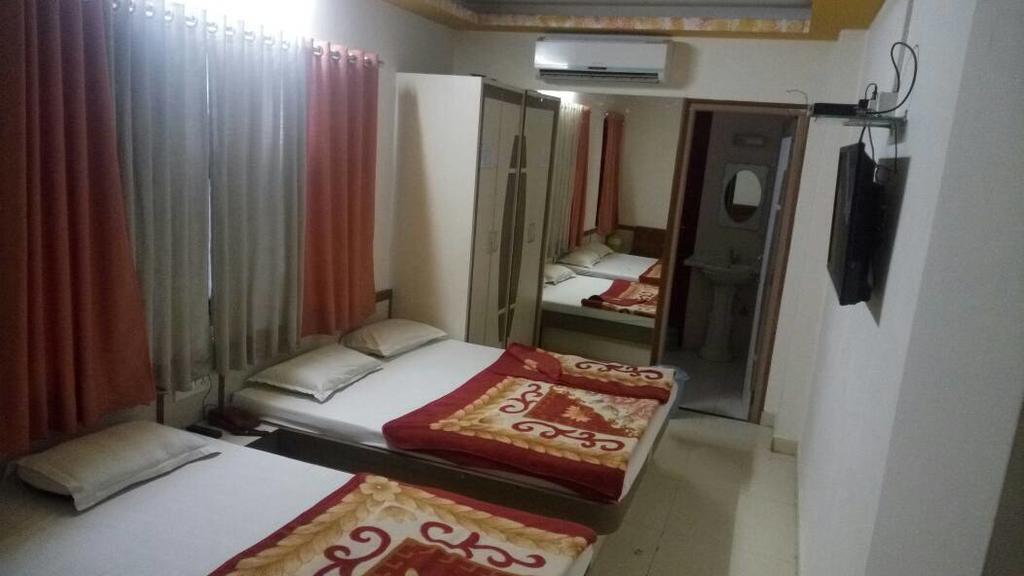 Hotel Sudarshan Nāthdwāra Dış mekan fotoğraf